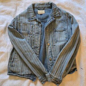 Universal Thread Denim Jacket Women’s Medium Button Front Classic EUC